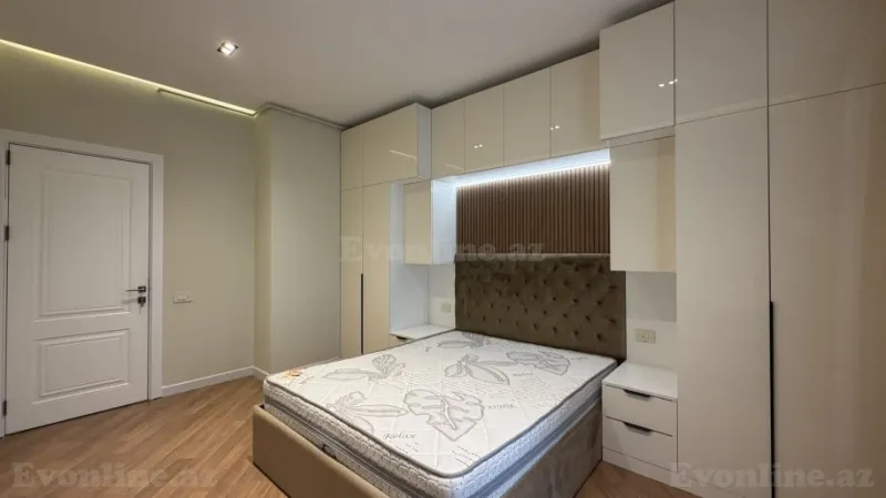 Satılır 2 otaqlı Mənzil Yeni tikili 70 m² Koroğlu m. - şəkil 8