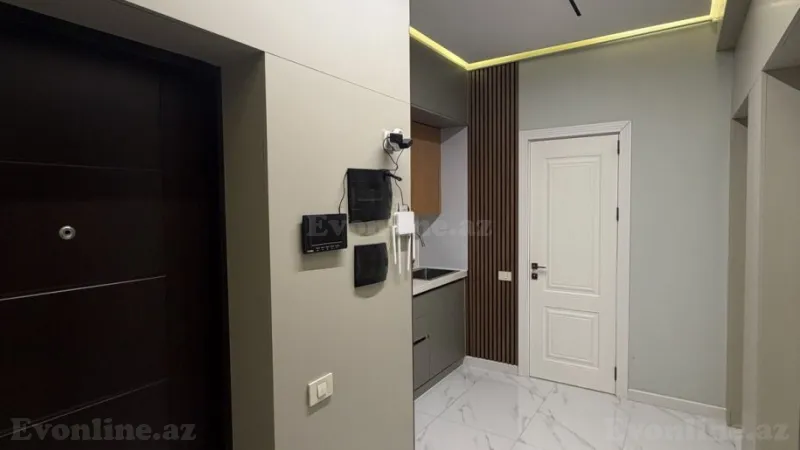 Satılır 2 otaqlı Mənzil Yeni tikili 70 m² Koroğlu m. - şəkil 14