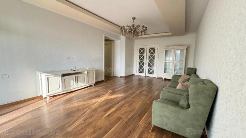 Satılır 3 otaqlı Mənzil Yeni tikili 135 m² İnşaatçılar m.