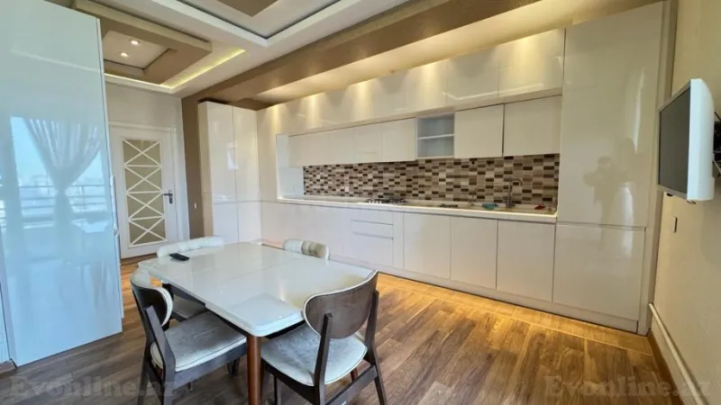 Satılır 3 otaqlı Mənzil Yeni tikili 135 m² İnşaatçılar m. - şəkil 12