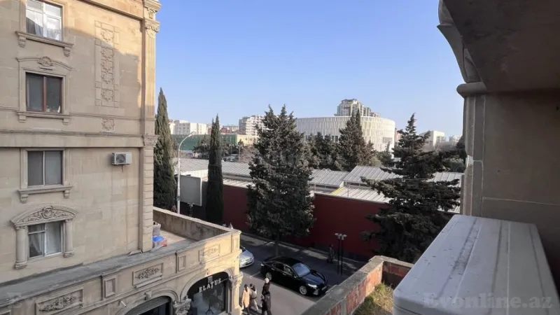 Satılır 2 otaqlı Mənzil Köhnə tikili 50 m² Gənclik m.