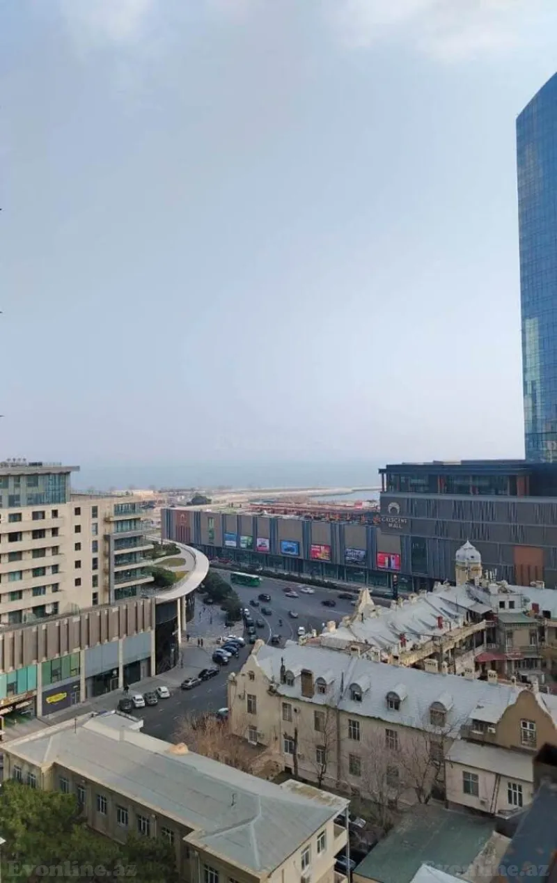 Satılır 3 otaqlı Mənzil Yeni tikili 105 m² 28 May m.