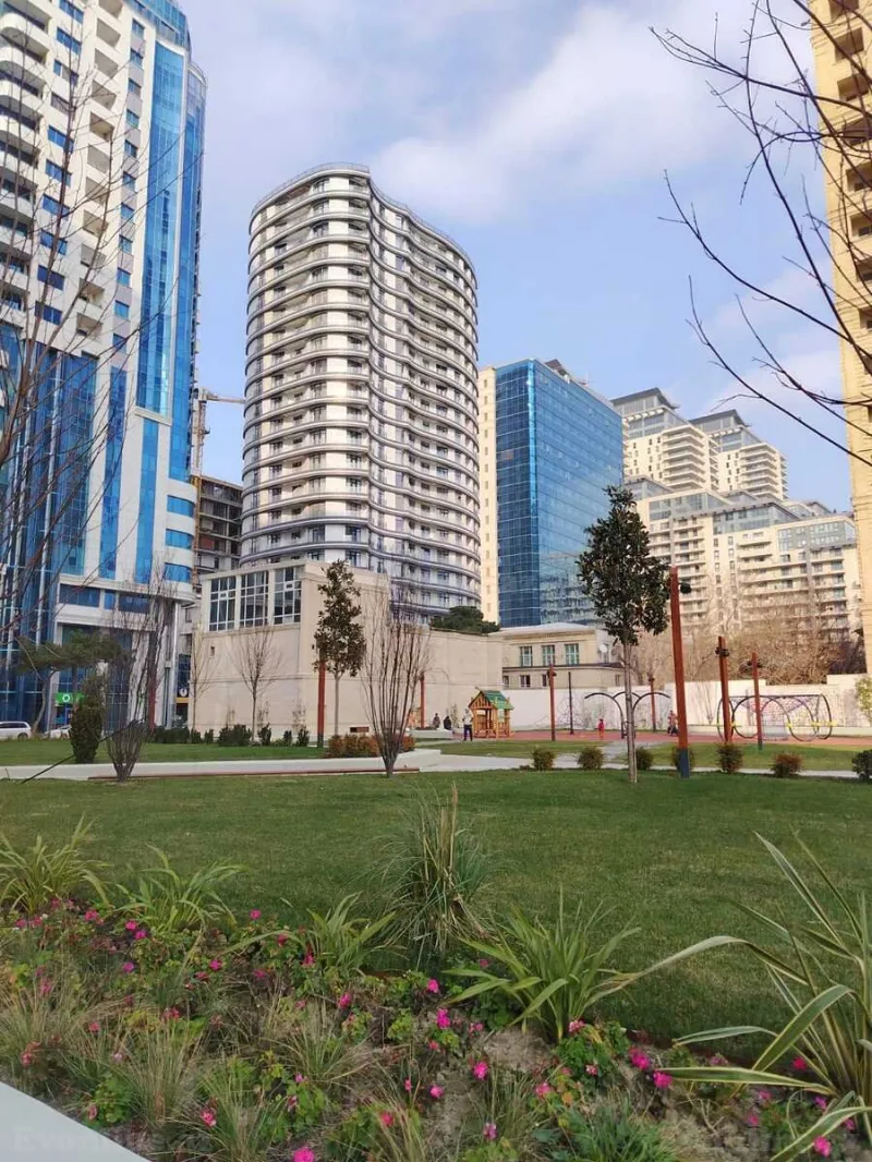 Satılır 3 otaqlı Mənzil Yeni tikili 105 m² 28 May m. - şəkil 2