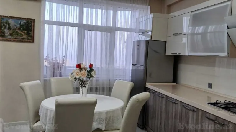 Kirayə verilir 2 otaqlı Mənzil Yeni tikili 97 m² İnşaatçılar m. - şəkil 3