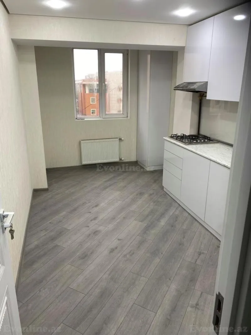 Satılır 2 otaqlı Mənzil Köhnə tikili 73 m² Gənclik m.