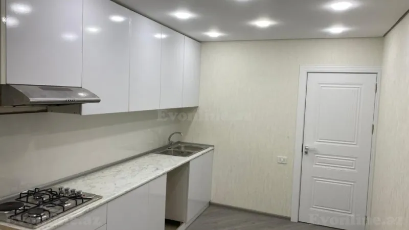 Satılır 2 otaqlı Mənzil Köhnə tikili 73 m² Gənclik m. - şəkil 4