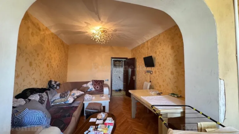 Satılır 2 otaqlı Mənzil Köhnə tikili 58 m² Neftçilər m. - şəkil 2