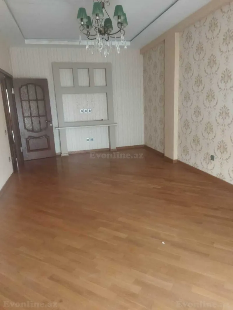 Satılır 3 otaqlı Mənzil Yeni tikili 130 m² Neftçilər m.