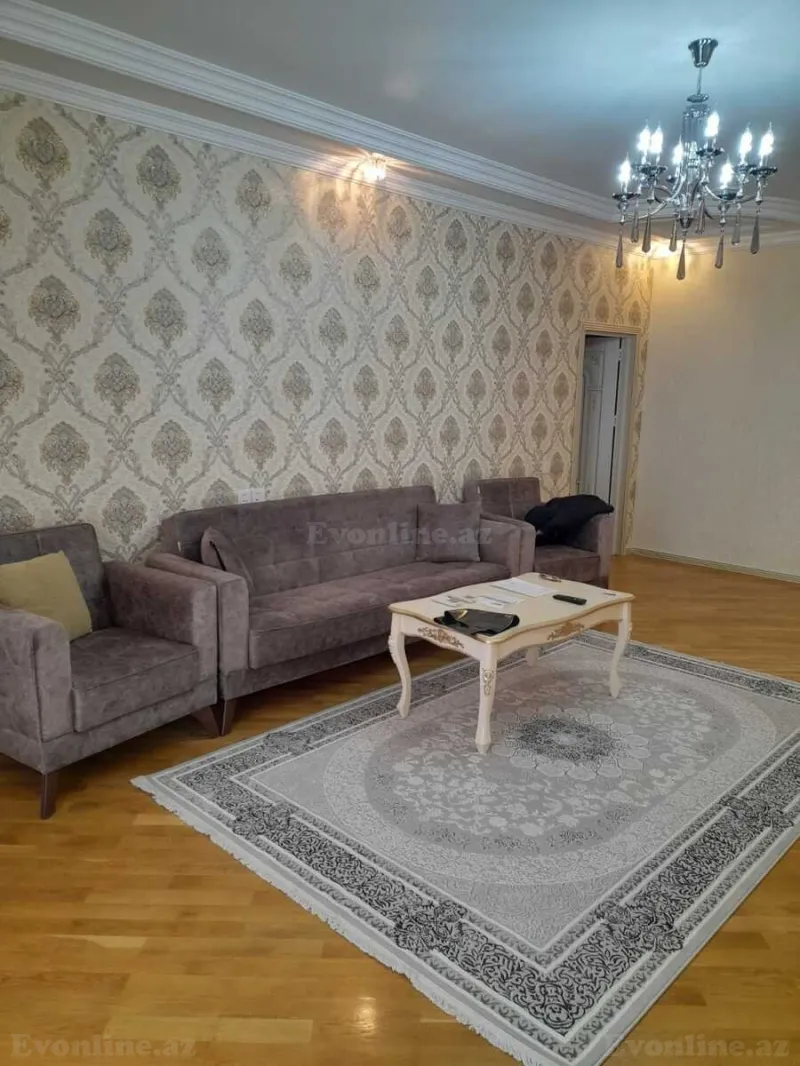 Kirayə verilir 3 otaqlı Mənzil Yeni tikili 110 m² 8 Noyabr m.