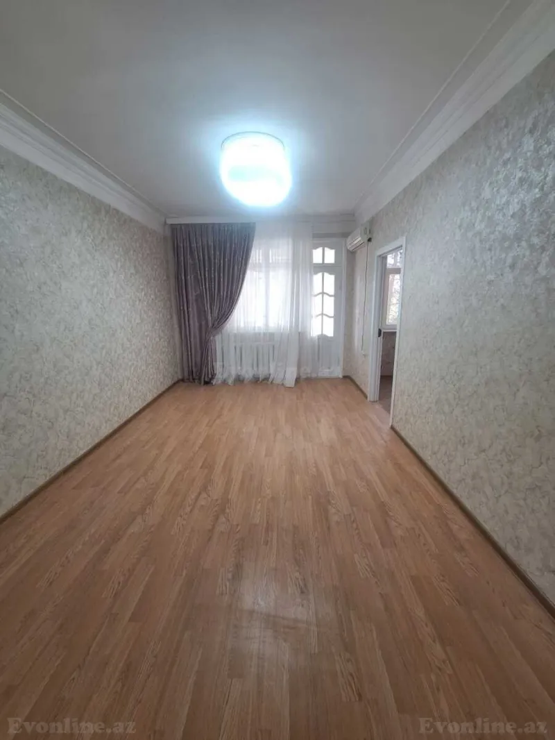 Satılır 2 otaqlı Mənzil Köhnə tikili 47 m² 7-ci mikrorayon