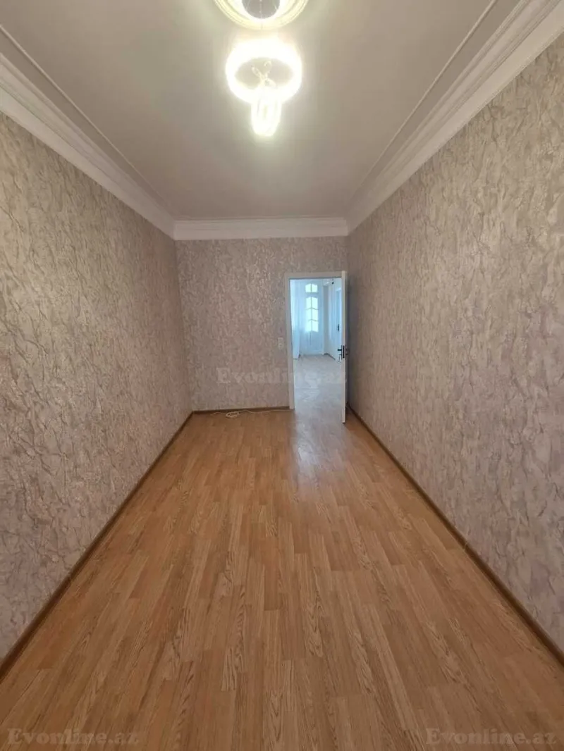 Satılır 2 otaqlı Mənzil Köhnə tikili 47 m² 7-ci mikrorayon - şəkil 4