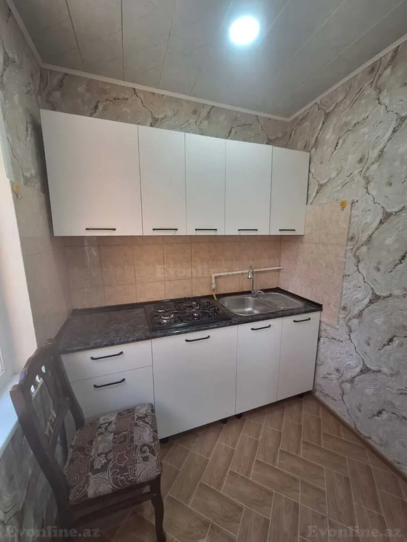 Satılır 2 otaqlı Mənzil Köhnə tikili 47 m² 7-ci mikrorayon - şəkil 8