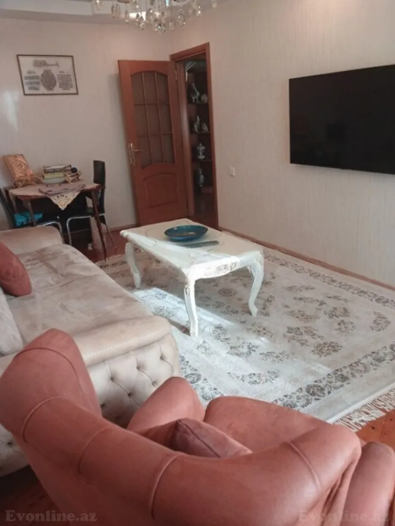 Satılır 3 otaqlı Mənzil Köhnə tikili 85 m² 8 Noyabr m. - şəkil 2