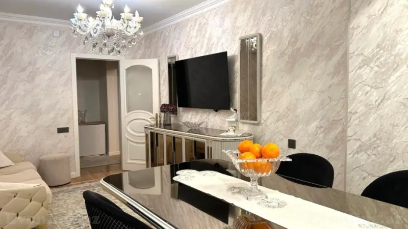 Satılır 2 otaqlı Mənzil Köhnə tikili 70 m² Gənclik m. - şəkil 4