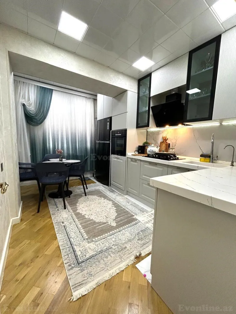 Satılır 2 otaqlı Mənzil Köhnə tikili 70 m² Gənclik m. - şəkil 10