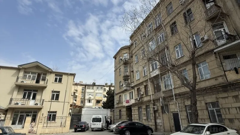 Satılır 3 otaqlı Mənzil Köhnə tikili 85 m² Nəriman Nərimanov m.