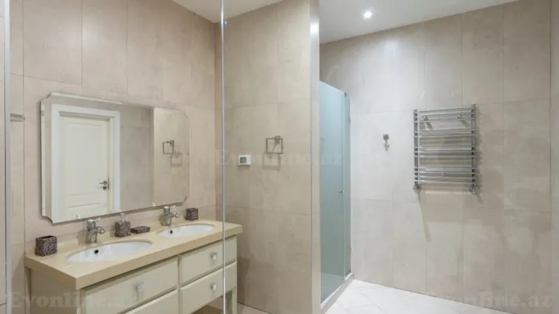 Kirayə verilir 4 otaqlı Mənzil Yeni tikili 320 m² İçərişəhər m. - şəkil 27