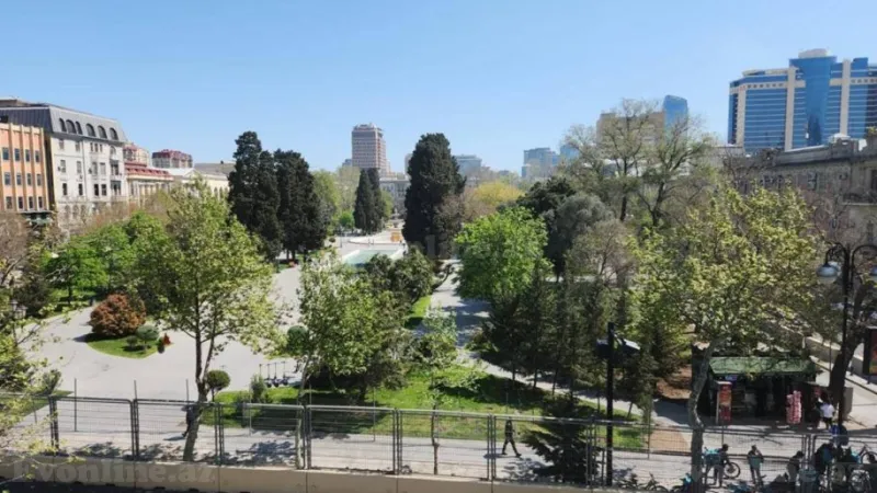 Kirayə verilir 5 otaqlı Mənzil Köhnə tikili 246 m² Sahil m. - şəkil 3