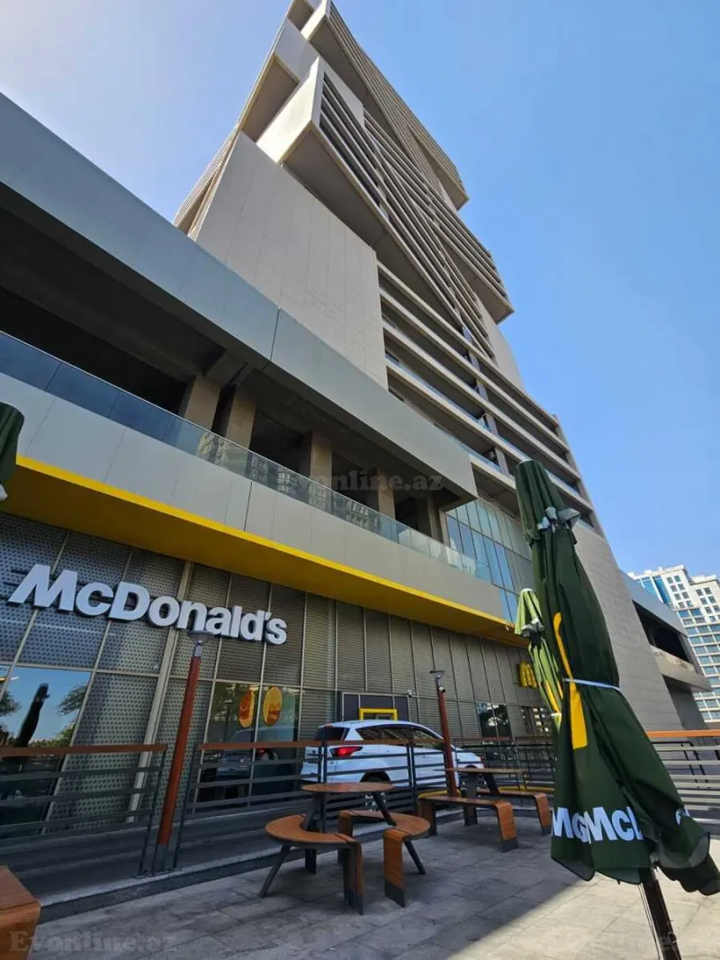 Kirayə verilir 3 otaqlı Mənzil Yeni tikili 110 m² 8 Noyabr m.