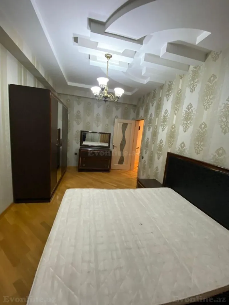 Satılır 2 otaqlı Mənzil Yeni tikili 90 m² 28 May m. - şəkil 3