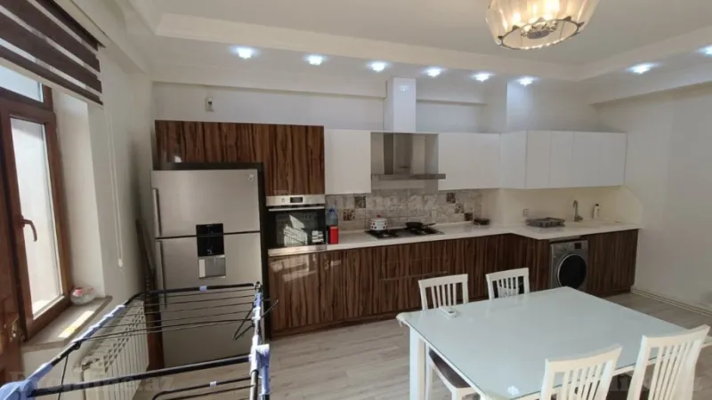 Kirayə verilir 3 otaqlı Mənzil Yeni tikili 140 m² Xətai r. - şəkil 9