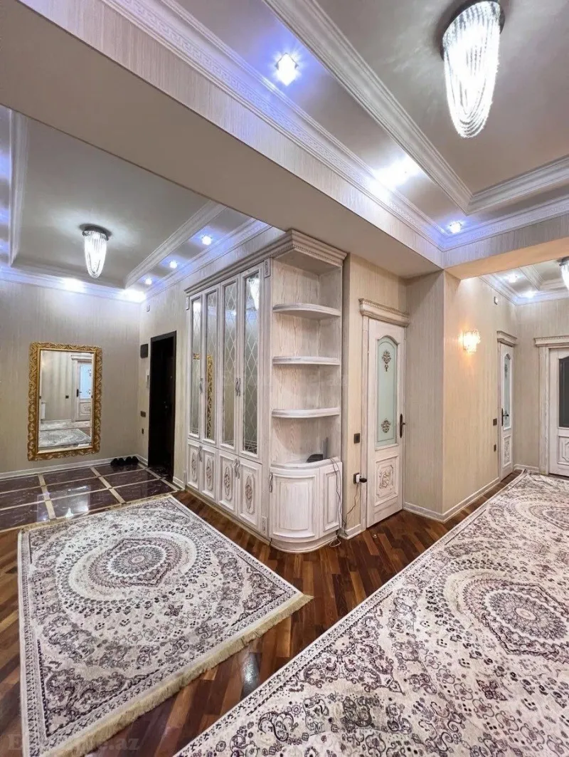 Satılır 4 otaqlı Mənzil Yeni tikili 200 m² Nərimanov r. - şəkil 2