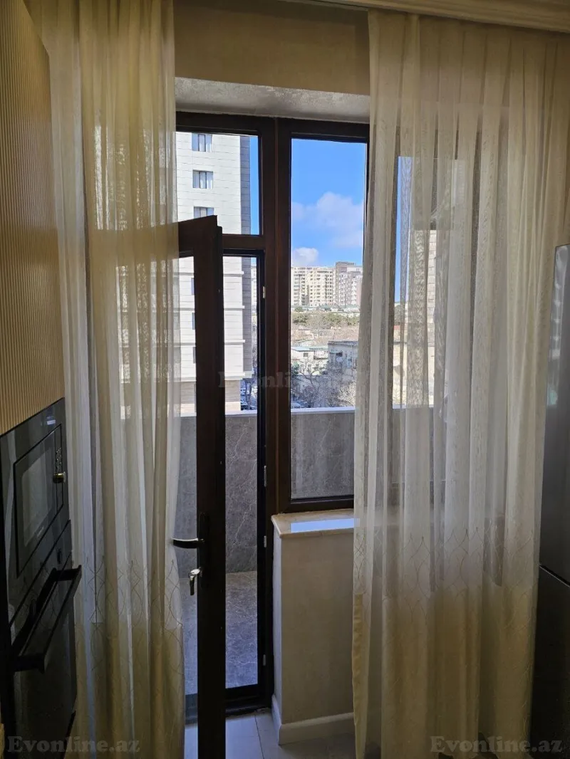 Satılır 3 otaqlı Mənzil Yeni tikili 155 m² 28 May m. - şəkil 2