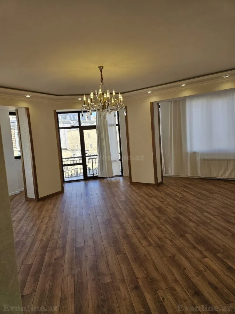 Satılır 3 otaqlı Mənzil Yeni tikili 155 m² 28 May m. - şəkil 12
