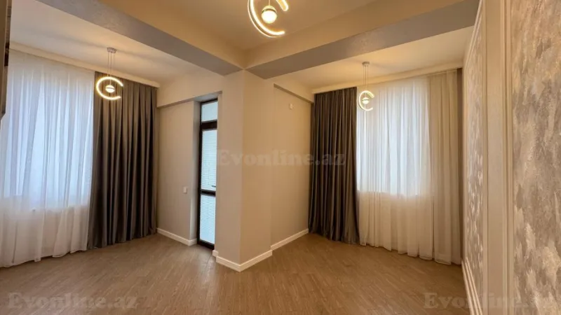 Satılır 4 otaqlı Mənzil Yeni tikili 110 m² Səbail r. - şəkil 2