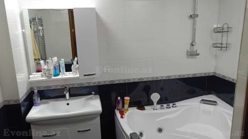 Satılır 4 otaqlı Mənzil Yeni tikili 110 m² Səbail r. - şəkil 18