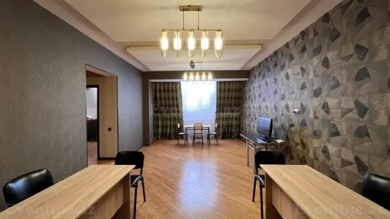 Kirayə verilir Ofis 170 m² Nəsimi r.