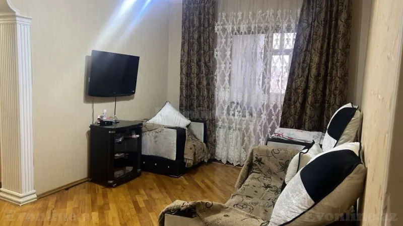 Satılır 2 otaqlı Mənzil Köhnə tikili 45 m² 8-ci mikrorayon