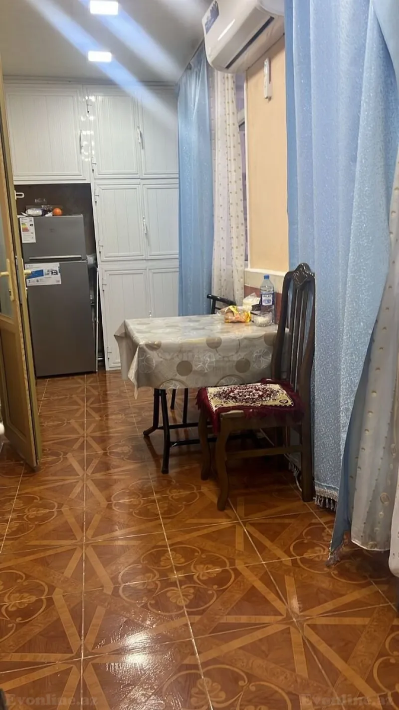 Satılır 2 otaqlı Mənzil Köhnə tikili 45 m² 8-ci mikrorayon - şəkil 6