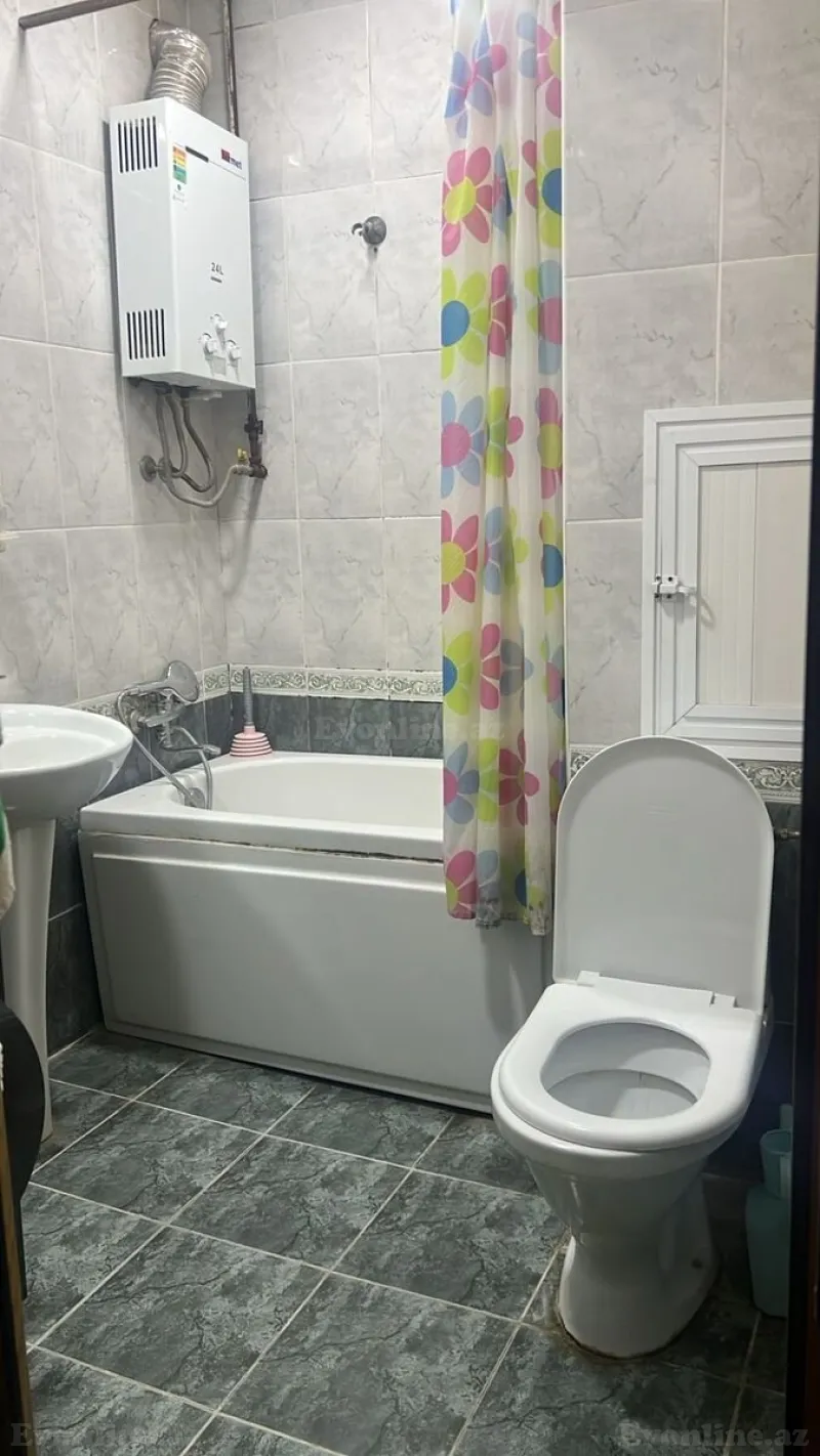 Satılır 2 otaqlı Mənzil Köhnə tikili 45 m² 8-ci mikrorayon - şəkil 8