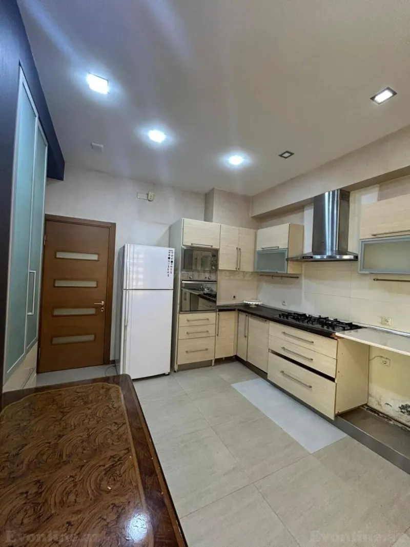 Kirayə verilir 3 otaqlı Mənzil Yeni tikili 125 m² Həzi Aslanov m. - şəkil 17