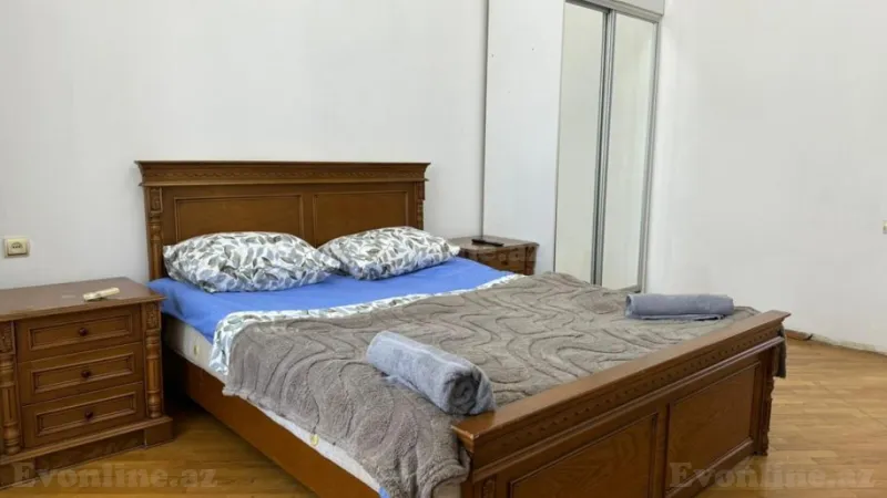 Kirayə verilir 3 otaqlı Mənzil Köhnə tikili 120 m² İçərişəhər m. - şəkil 5