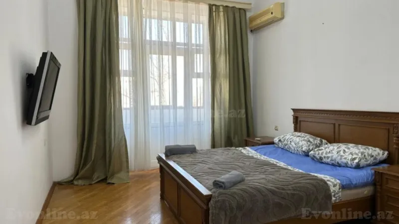 Kirayə verilir 3 otaqlı Mənzil Köhnə tikili 120 m² İçərişəhər m. - şəkil 6