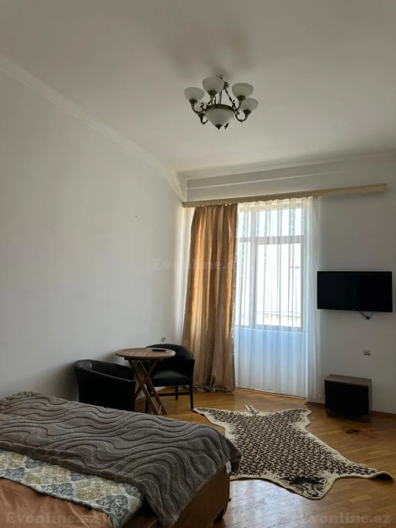Kirayə verilir 3 otaqlı Mənzil Köhnə tikili 120 m² İçərişəhər m. - şəkil 8