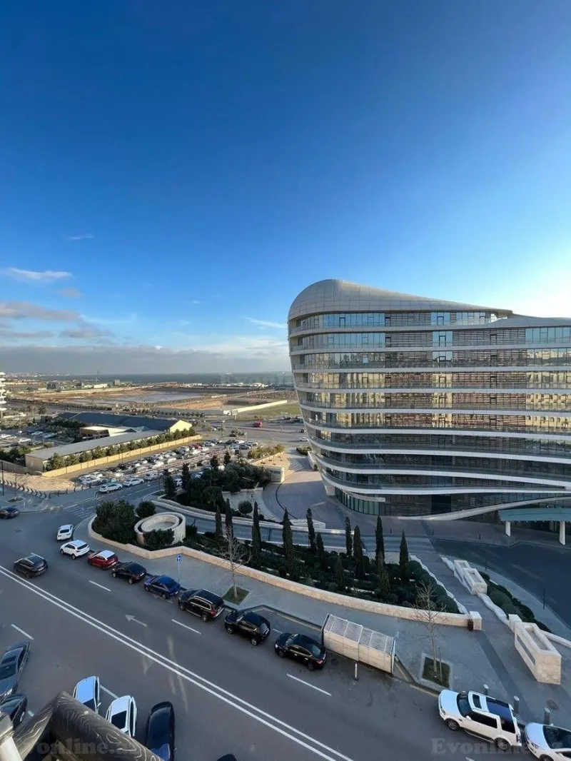 Kirayə verilir 3 otaqlı Mənzil Yeni tikili 130 m² Xətai r.