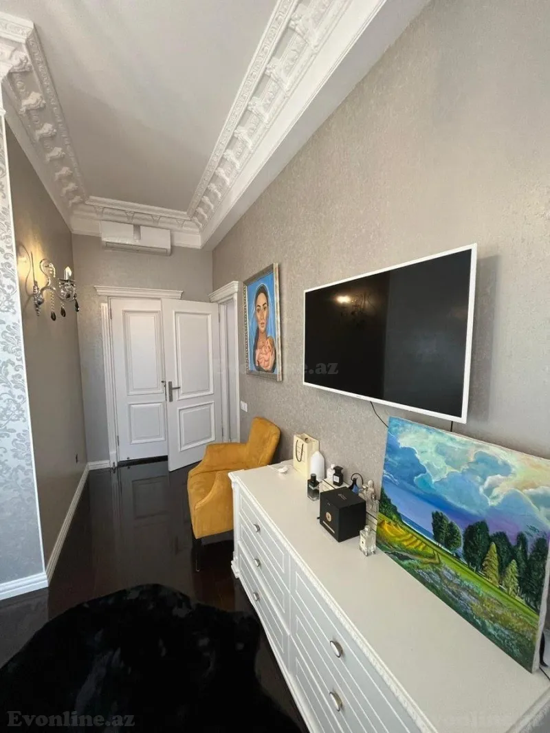 Kirayə verilir 3 otaqlı Mənzil Yeni tikili 130 m² Xətai r. - şəkil 9