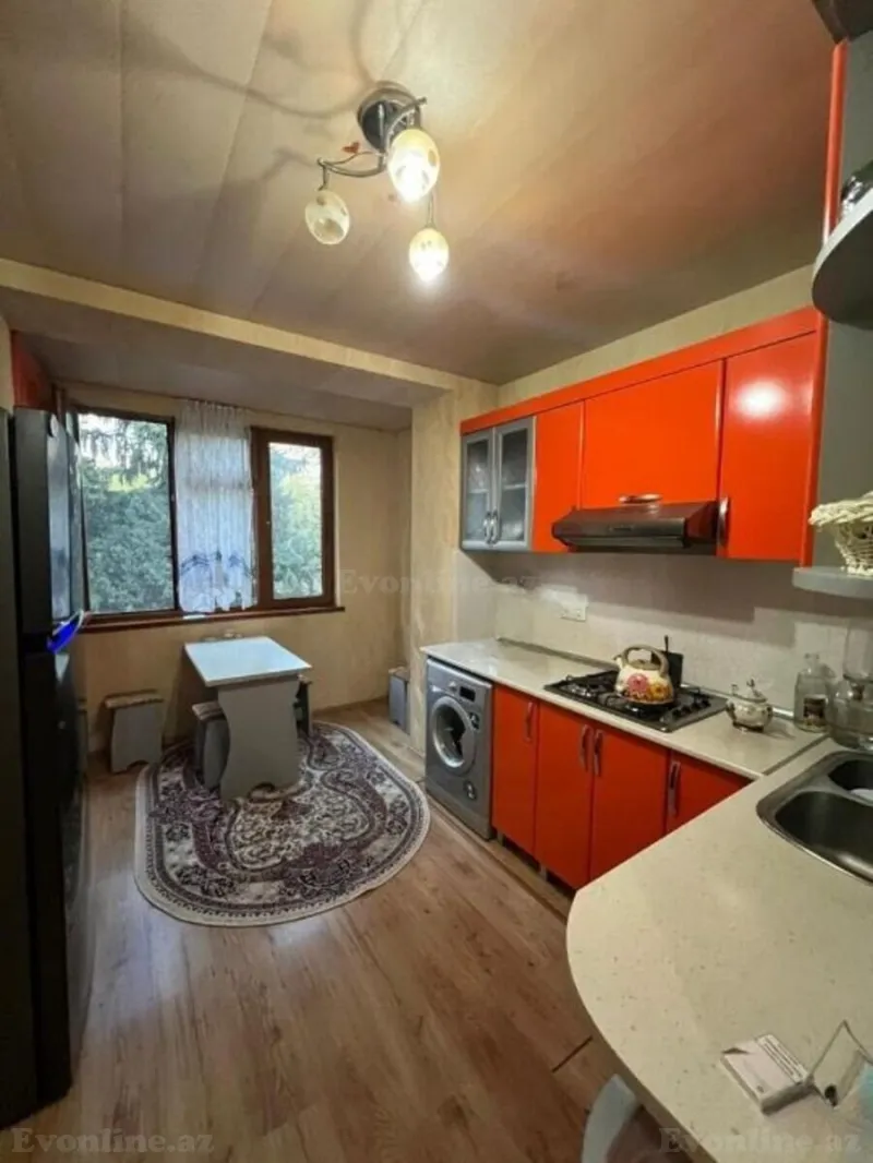 Satılır 4 otaqlı Mənzil Köhnə tikili 100 m² 8-ci mikrorayon - şəkil 2