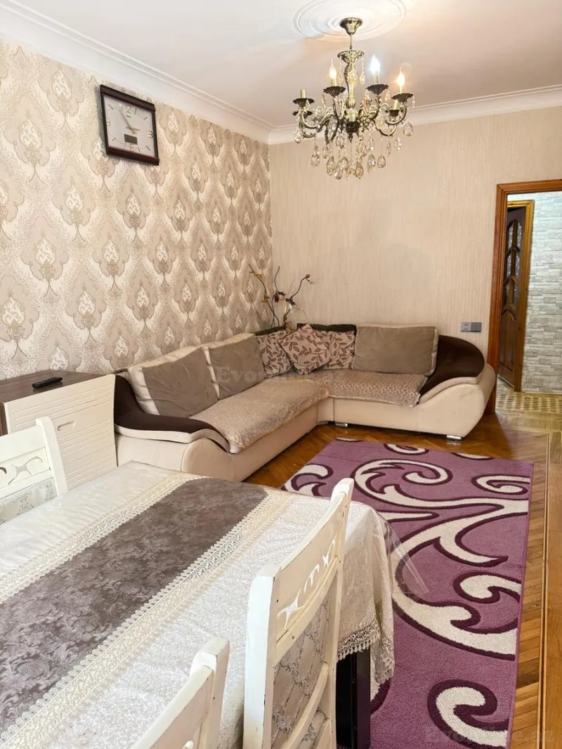 Satılır 2 otaqlı Mənzil Köhnə tikili 50 m² 7-ci mikrorayon - şəkil 3