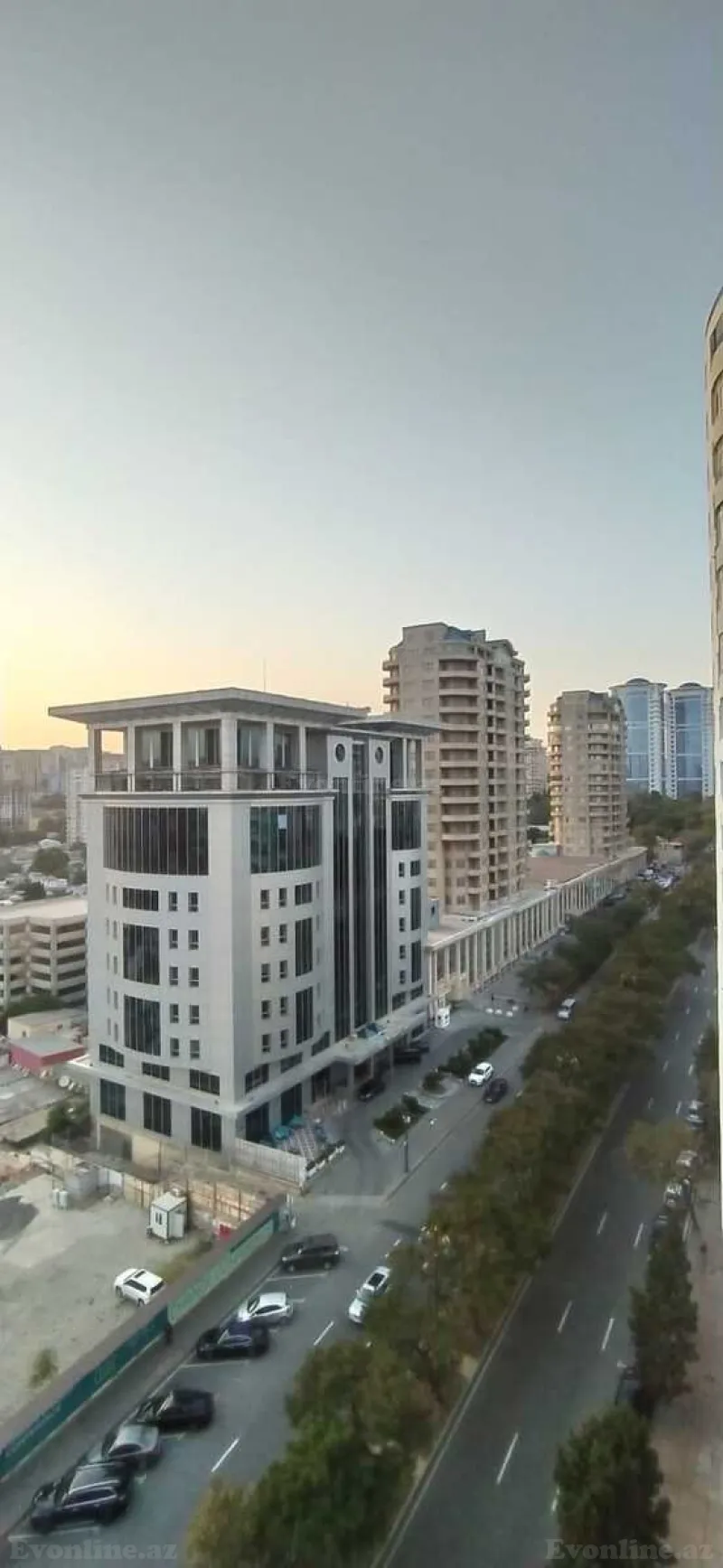 Satılır 4 otaqlı Mənzil Yeni tikili 220 m² 28 May m.