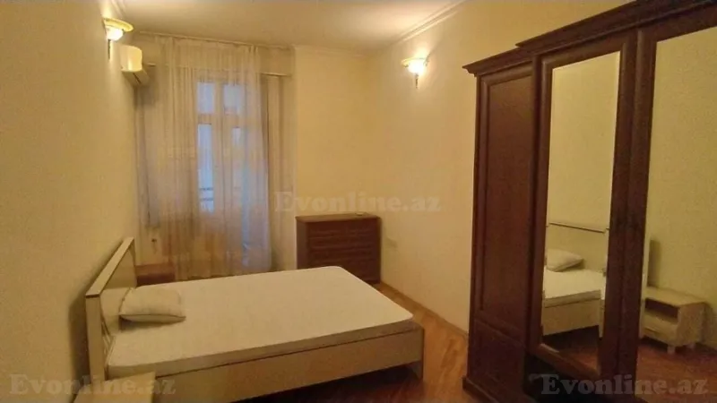 Satılır 4 otaqlı Mənzil Yeni tikili 220 m² 28 May m. - şəkil 6