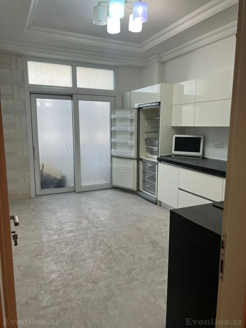 Kirayə verilir 4 otaqlı Mənzil Yeni tikili 160 m² Nərimanov r. - şəkil 8