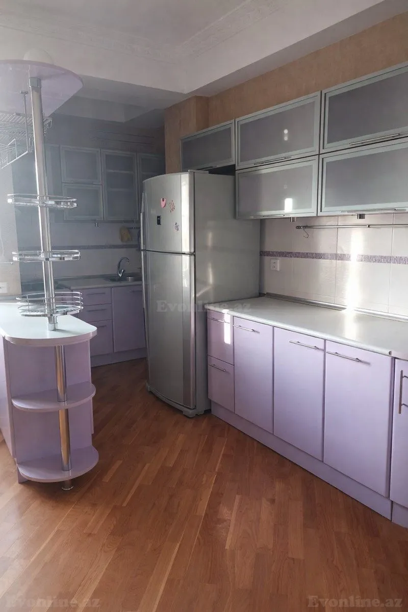 Kirayə verilir 3 otaqlı Mənzil Yeni tikili 130 m² Həzi Aslanov m. - şəkil 7