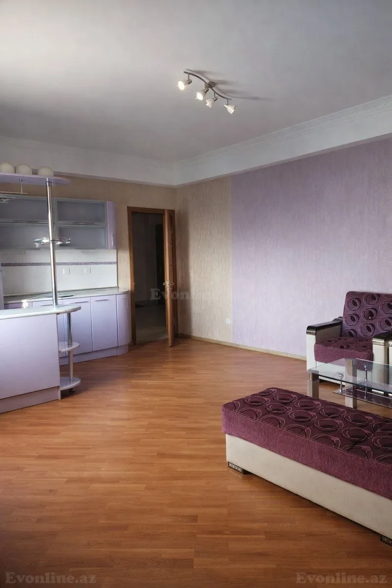 Kirayə verilir 3 otaqlı Mənzil Yeni tikili 130 m² Həzi Aslanov m. - şəkil 8