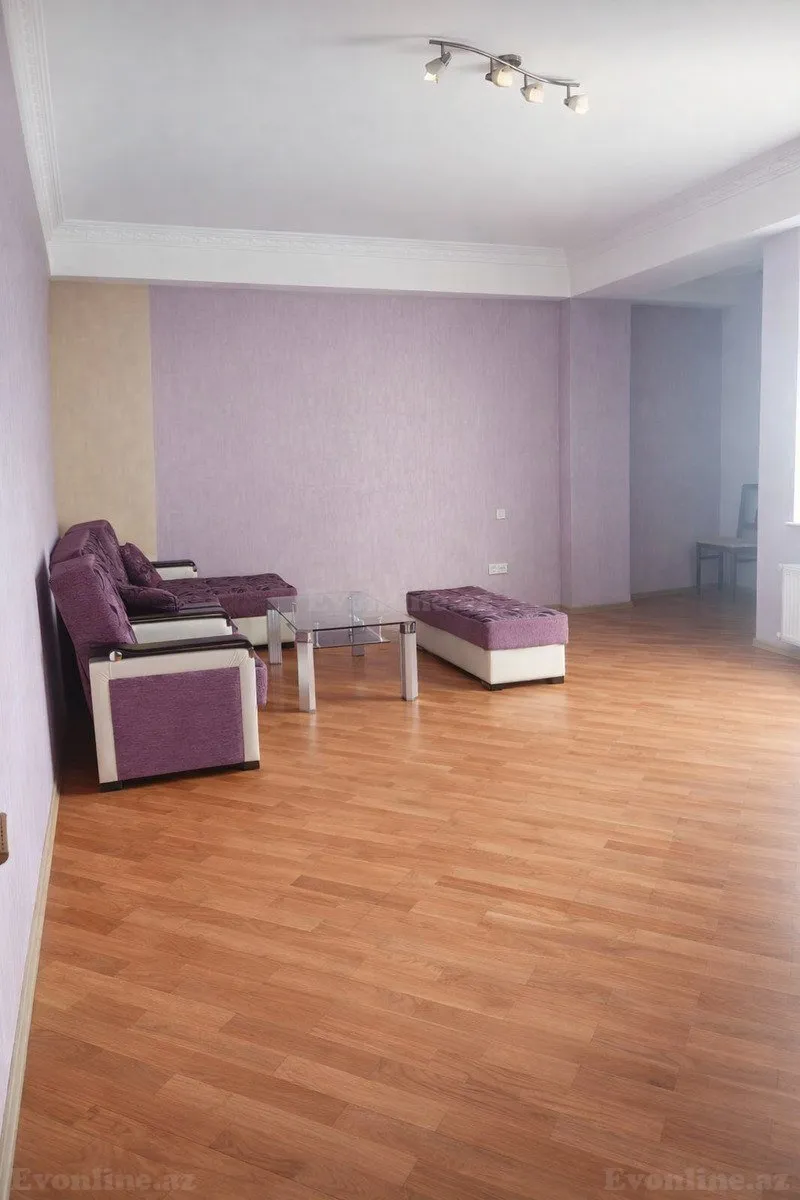 Kirayə verilir 3 otaqlı Mənzil Yeni tikili 130 m² Həzi Aslanov m. - şəkil 9