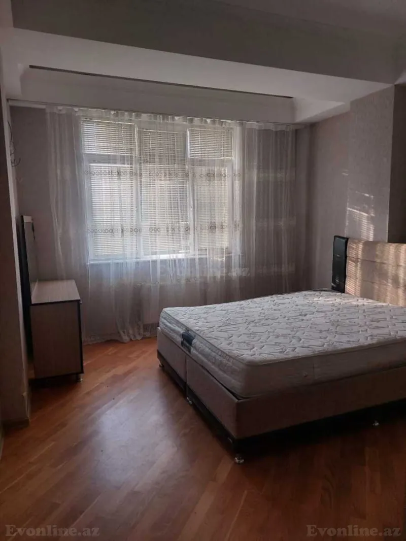 Kirayə verilir 3 otaqlı Mənzil Yeni tikili 130 m² Həzi Aslanov m. - şəkil 11