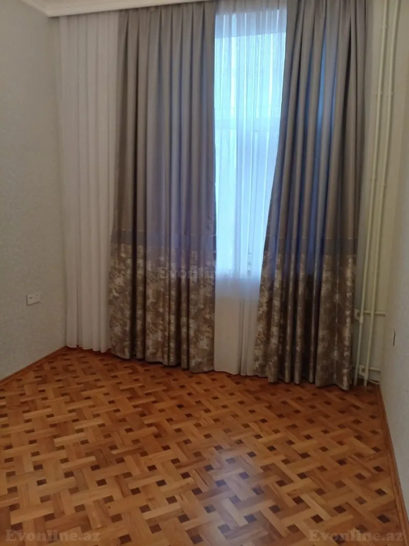 Satılır 3 otaqlı Mənzil Köhnə tikili 80 m² Sumqayıt